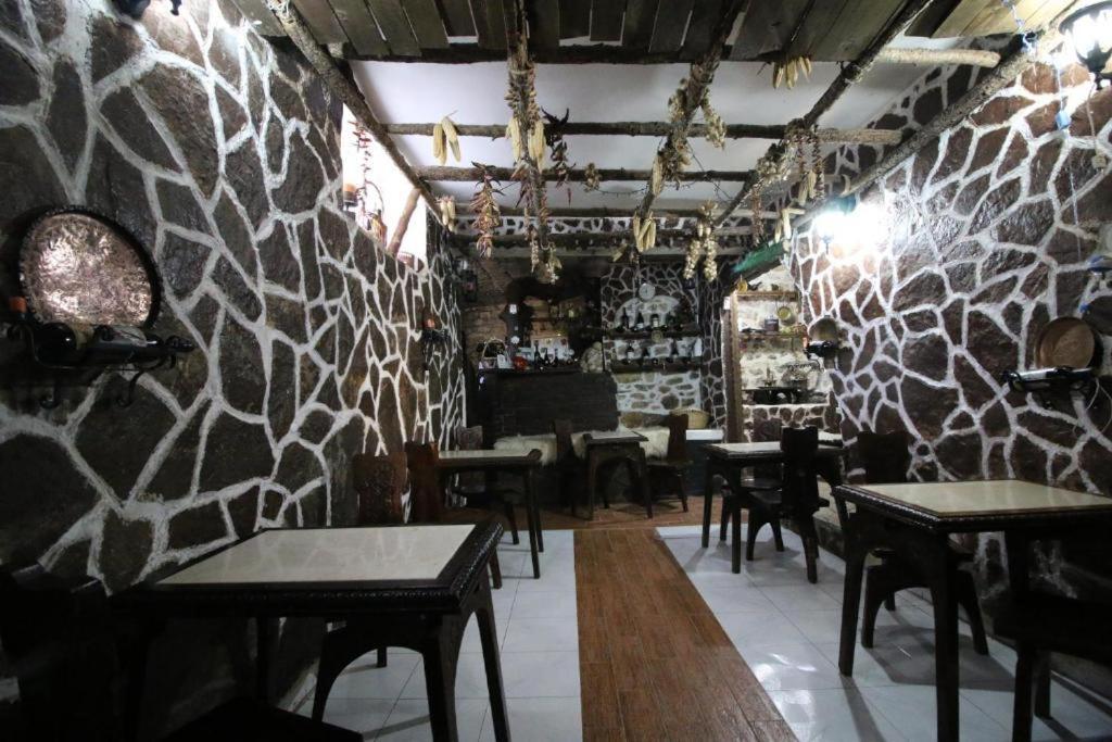 Hotel Nasho Vruho بيرات المظهر الخارجي الصورة
