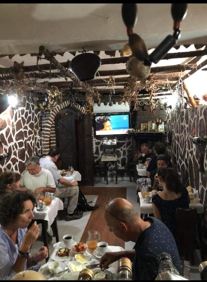 Hotel Nasho Vruho بيرات المظهر الخارجي الصورة